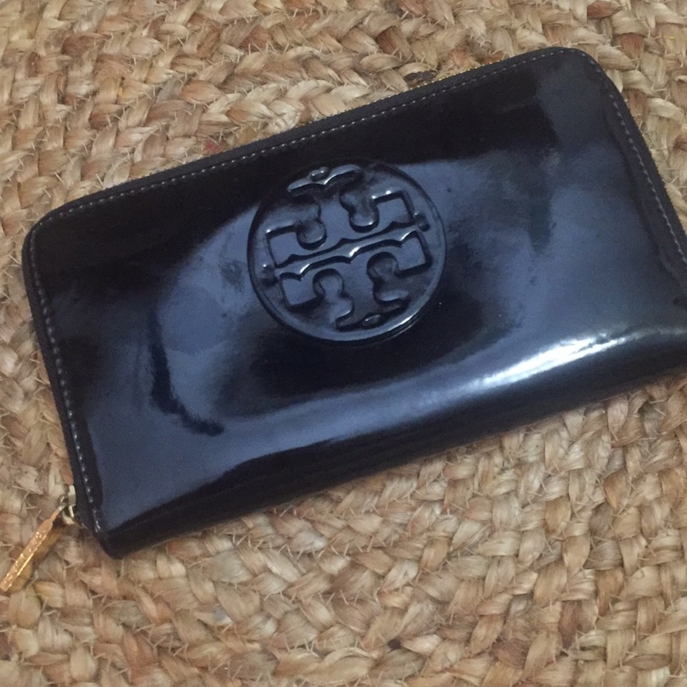 EUC Tory Burch wallet